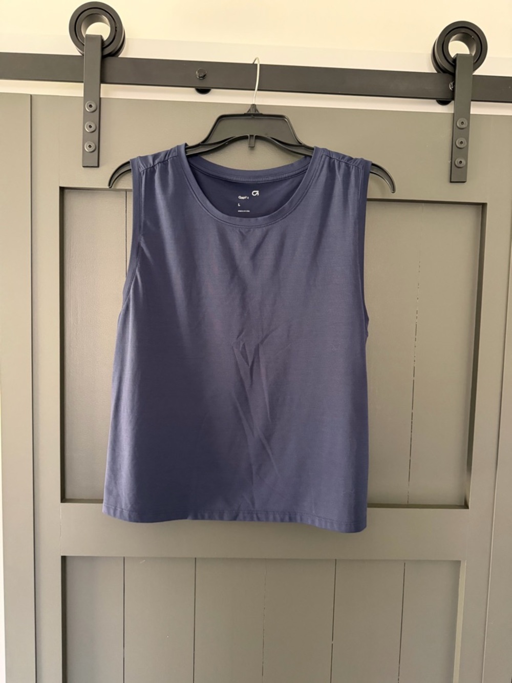 GAPfit Breathe Navy Sleeveless cropped Muscle Tank Top